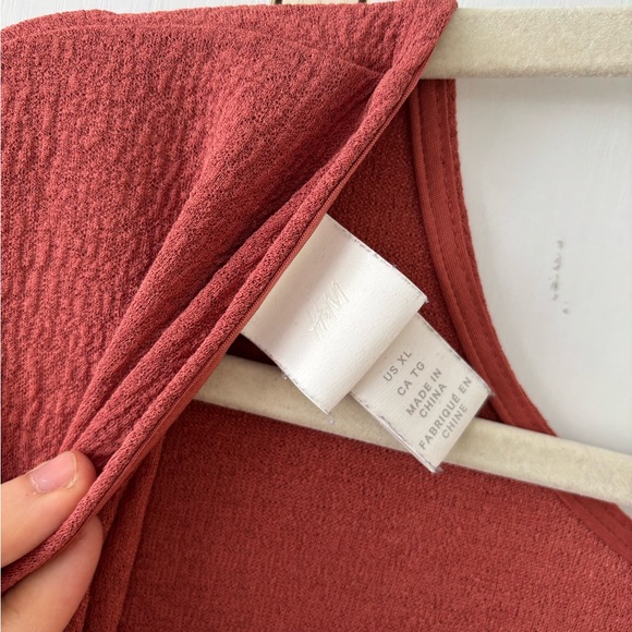 H&M Women XL Terracotta Open Back  Textured Top Casual Chic Fairy Sexy Edgy Date - Picture 4 of 6